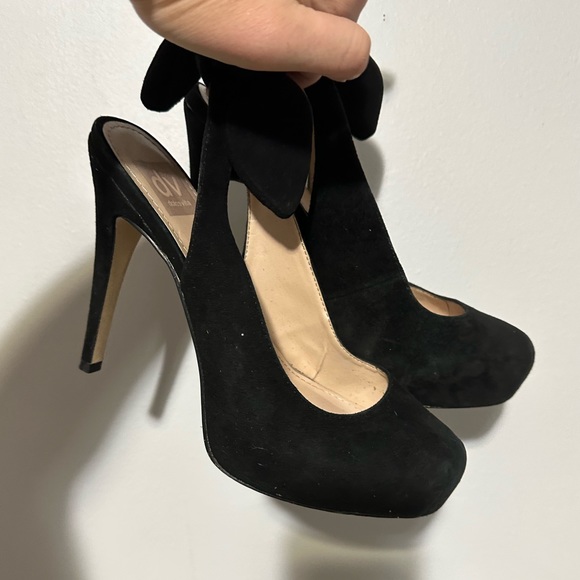 Dolce Vita lightly worn heels with bow tie back - Picture 6 of 10